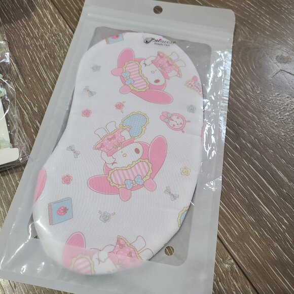 Hello Kitty Home Accessories Bundle - Picture 2 of 7